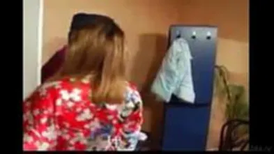 Расская бабёнка на 8-м месяце трахается с сантехником