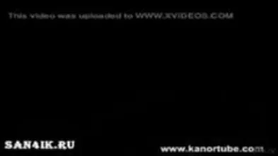 Снимает секс на дешевый телефон