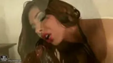 Девушки с накрашиными губками мастурбируют