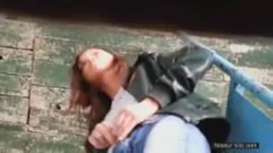 Скрытая камера снимает писсинг девушек в уличном туалете