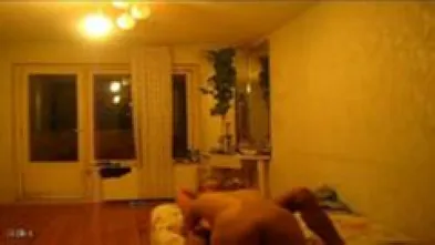 Минутный ебарь-террорист снял еблю с проституткой