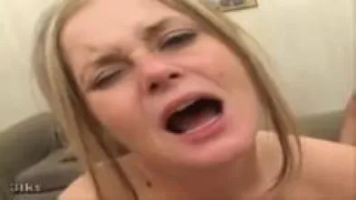 Первый анал для бабы из россии