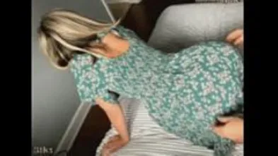 Задрал платьеце с попки