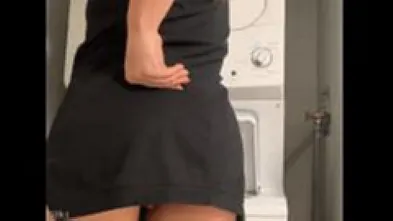 Анальная пробка в попке